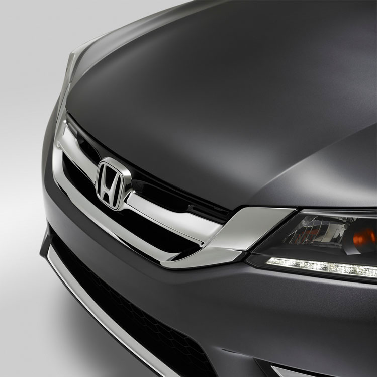 Решетка радиатора Honda Accord (08F21T2F600)