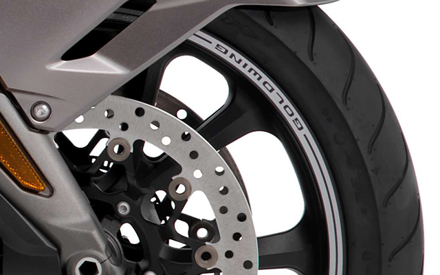 Цветная лента на обод колеса диска для мотоцикла Honda GL1800 Gold Wing/Tour 