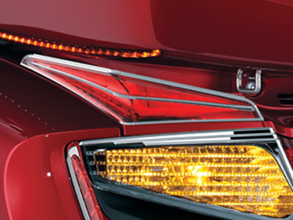 Хромированные накладки на боковые кофры (пара) для Honda GL1800 Gold Wing 3231