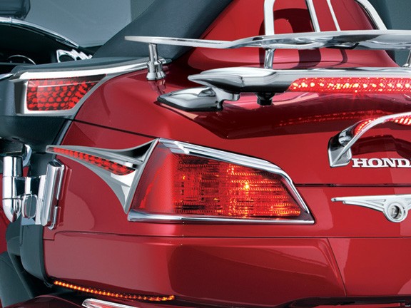 Накладки на стоп-сигналы (пара)  для мотоцикла GL1800 Gold Wing 3235 