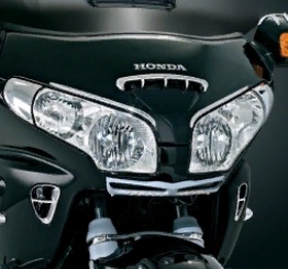 Хромированная накладка на центральный воздухозаборник для Honda GL1800 Gold Wing 7327 