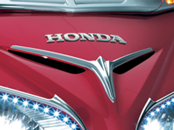 Накладка на передний воздухозаборник (пара) для Honda GL1800 Gold Wing 7362