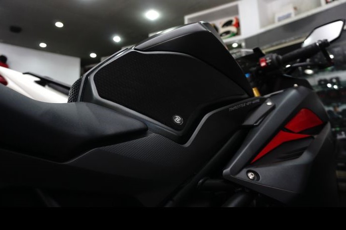 Комплект защитных наклеек на бак TechSpec  для мотоцикла Honda CBR250RR 16-