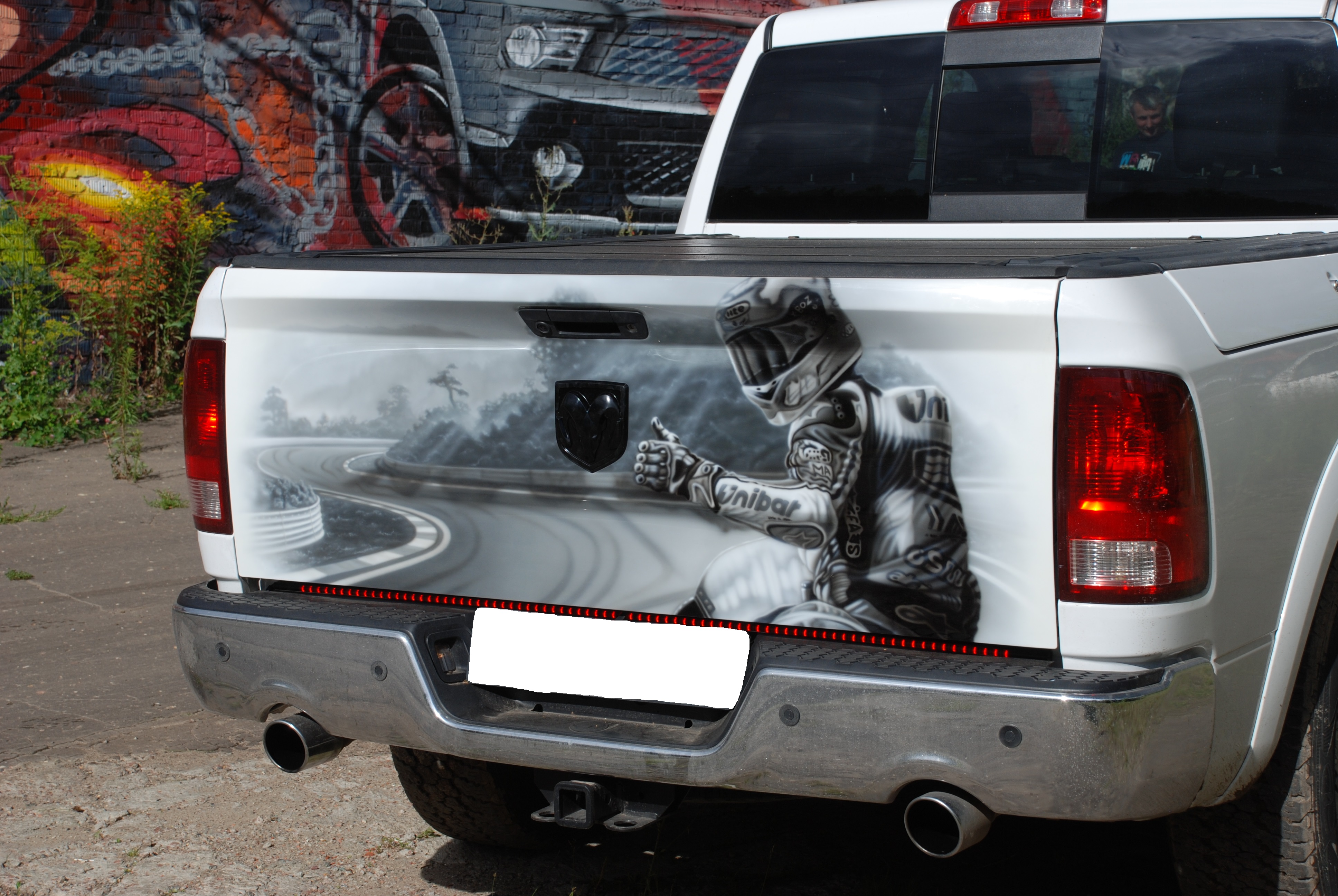 Аэрография Dodge Ram 