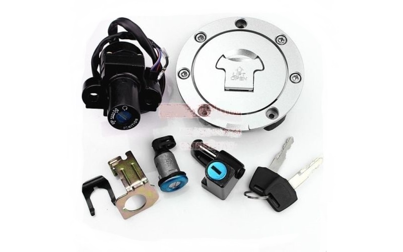 Комплект ключей замка зажигания и горловины для CB-1 CB400 (неоригинал)