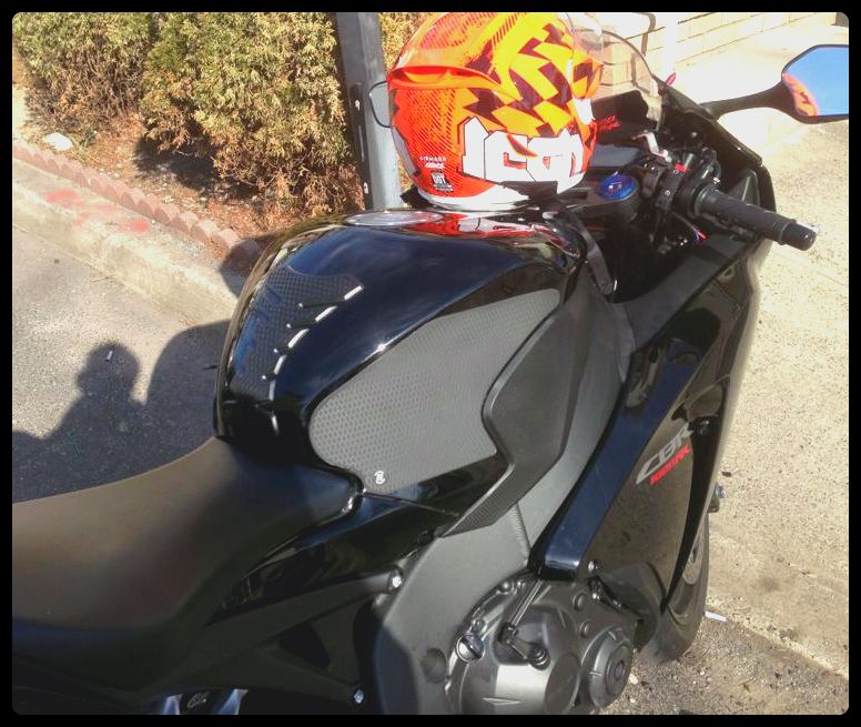 Комплект защитных наклеек на бак TechSpec  для мотоцикла Honda CBR1000 RR 2012-2016