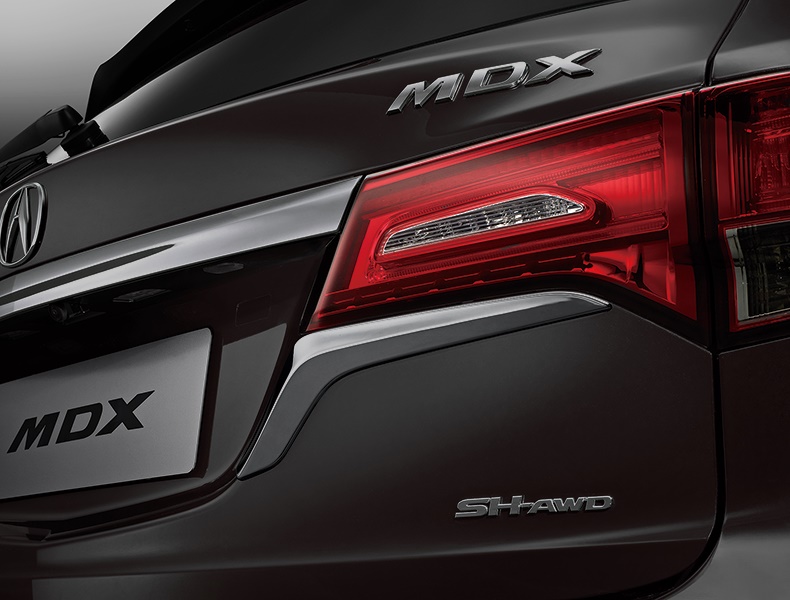 Хромированные накладки задней двери Acura MDX 3 2013-2015