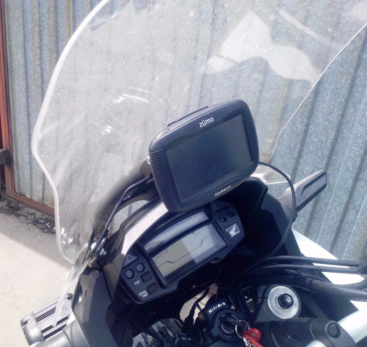 Крепление GPS навигатора и телефона для мотоцикла Honda VFR1200X