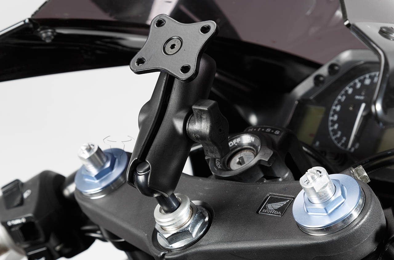 Крепление в траверсу (универсальное) для телефона либо навигатора SW-Motech