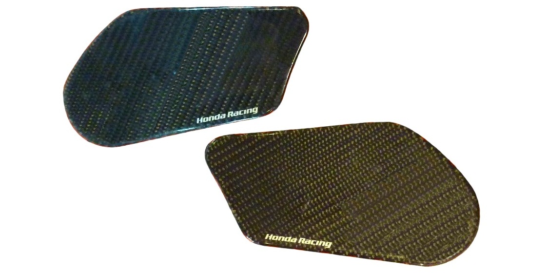 Оригинальные карбоновые боковые наклейки на бак мотоцикла Honda 08P61MFL100E (08P61-MFL-100E)