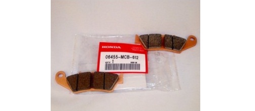 Оригинальные колодки тормозные передние для мотоцикла HONDA 06455MCB612 (06455-MCB-612)