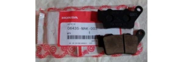 Оригинальные задние тормозные колодки для мотоцикла Honda 06435MAK003 (06435-MAK-003)