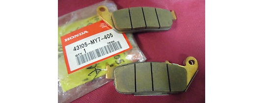 Оригинальные колодки тормозные задние для мотоцикла HONDA 43105MY7405 (43105-MY7-405)