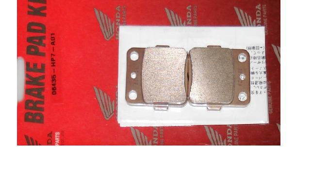 Оригинальные задние тормозные колодки для квадроцикла (ATV) Honda 06435HP7A01 (06435-HP7-A01)