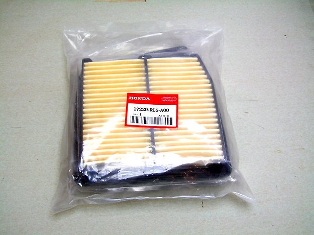 Оригинальный воздушный фильтр Honda Accord 2.4, Acura TSX 17220RL5A00 (17220-RL5-A00)