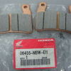Оригинальные передние тормозные колодки для мотоцикла Honda 06455MBWE11 (06455-MBW-E11) Оригинальные передние тормозные колодки для мотоцикла Honda 06455MBWE11 (06455-MBW-E11)