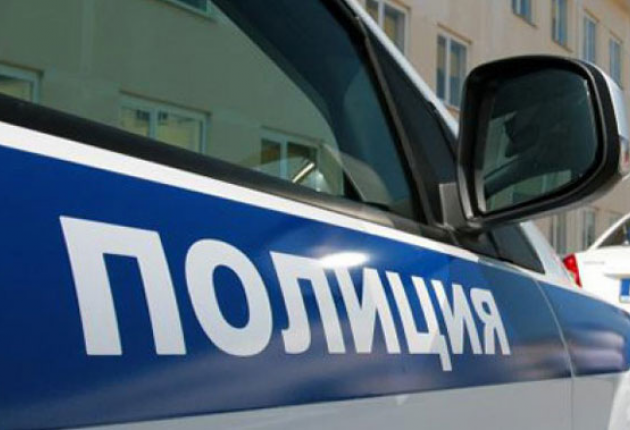 Семь машин сгорели на московской стоянке