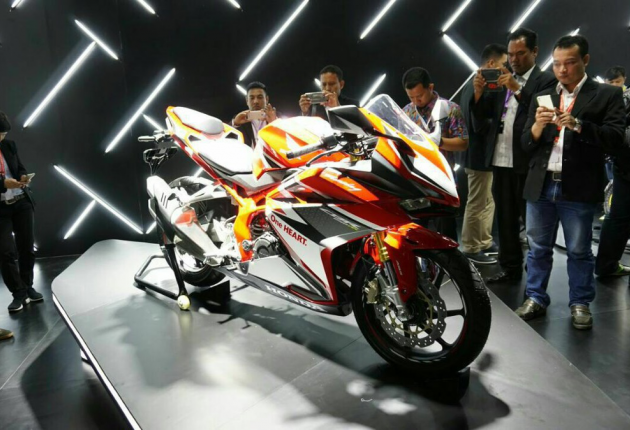 Honda CBR250RR - новый и агрессивный