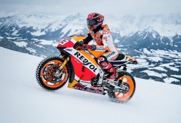 Honda RCV на снежной трассе