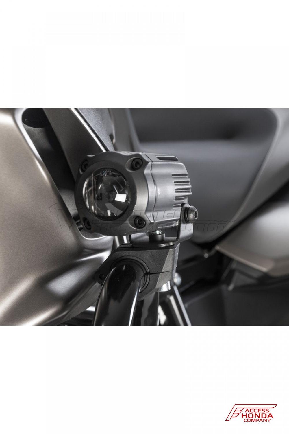 Крепление для установки противотуманных фар SW-Motech HAWK / EVO (для защитных дуг ∅22,26,27,28 мм) Крепление для установки противотуманных фар SW-Motech HAWK / EVO (для защитных дуг ∅22,26,27,28 мм)