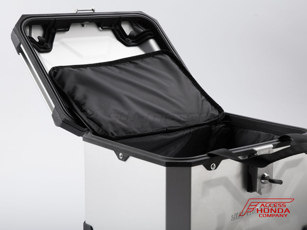 Центральный кофр SW-Motech TRAX ADVENTURE ALU-BOX 38 л. для мотоцикла Honda (чёрный) Центральный кофр SW-Motech TRAX ADVENTURE ALU-BOX 38 л. для мотоцикла Honda (чёрный)