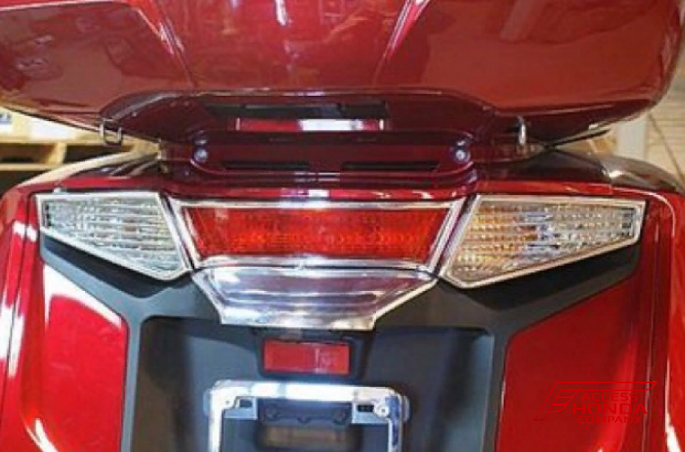 Хромированные накладки на стоп-сигналы (Комплект) для Honda GL1800 Gold Wing 45-1897 Хромированные накладки на стоп-сигналы (Комплект) для Honda GL1800 Gold Wing 45-1897