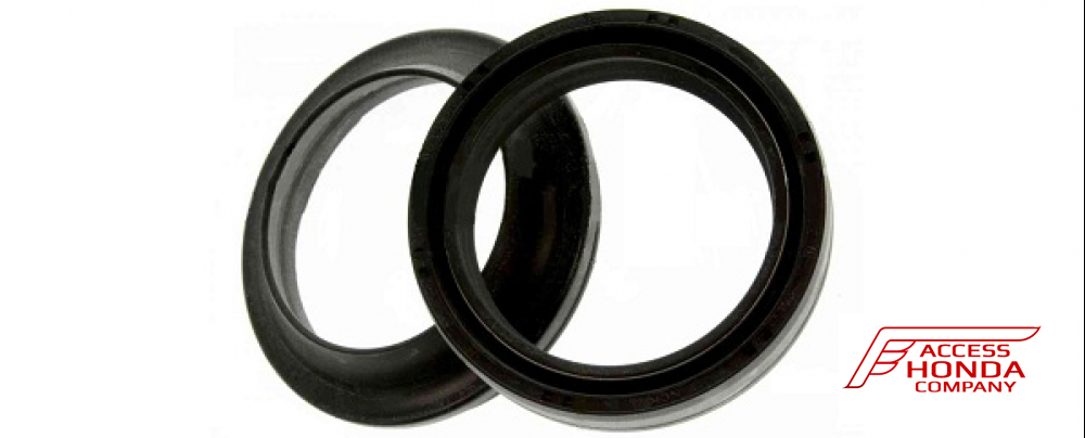 Оригинальный комплект сальник+пыльник для мотоцикла Honda 51490MCF000 (51490-MCF-000) Оригинальный комплект сальник+пыльник для мотоцикла Honda 51490MCF000 (51490-MCF-000)