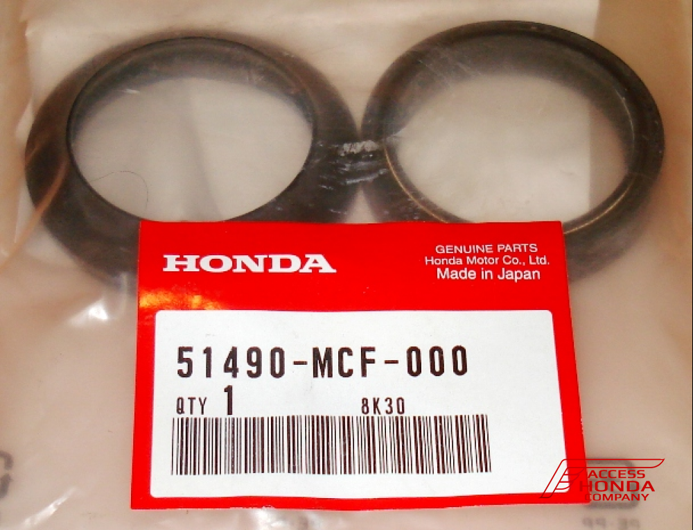 Оригинальный комплект сальник+пыльник для мотоцикла Honda 51490MCF000 (51490-MCF-000) Оригинальный комплект сальник+пыльник для мотоцикла Honda 51490MCF000 (51490-MCF-000)