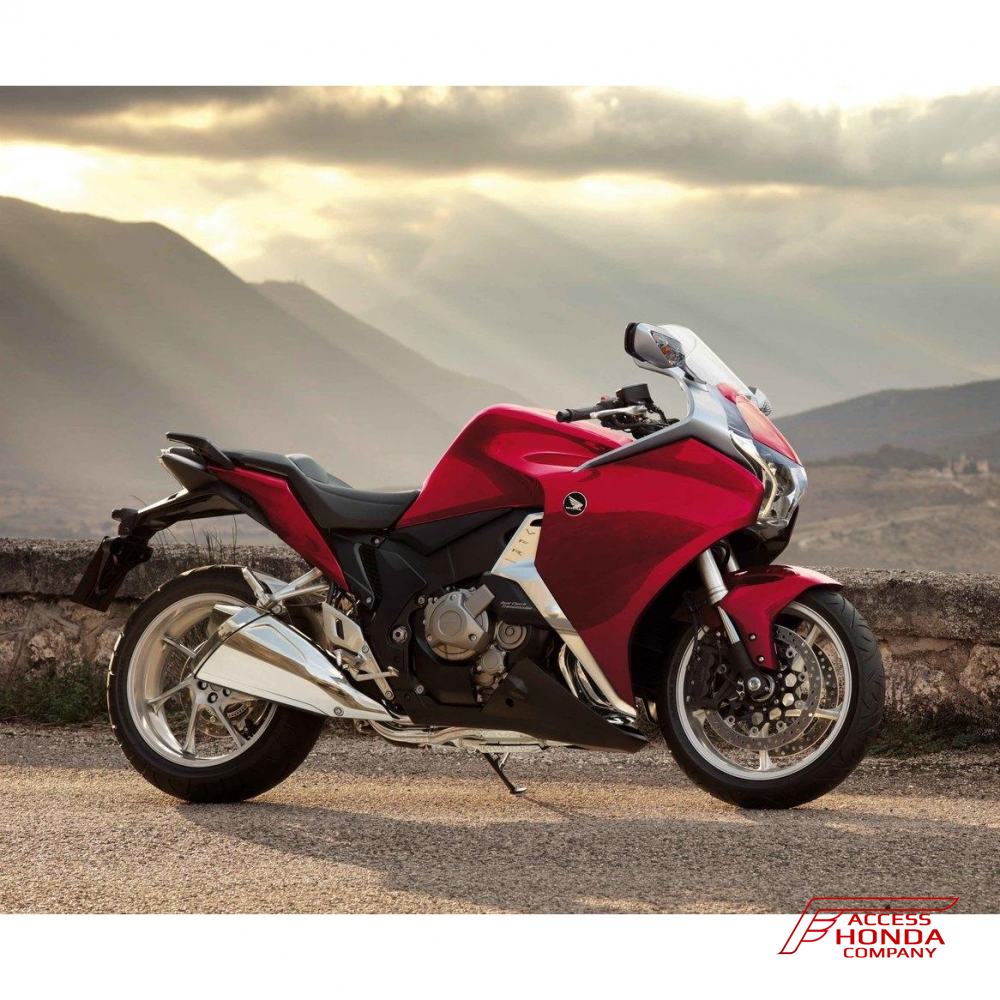 Задняя облицовочная панель (левая) / обтекатель хвоста для Honda VFR1200 F 2013- (Color: Красный, R342, Candy Prominence Red) Задняя облицовочная панель (левая) / обтекатель хвоста для Honda VFR1200 F 2013- (Color: Красный, R342, Candy Prominence Red)