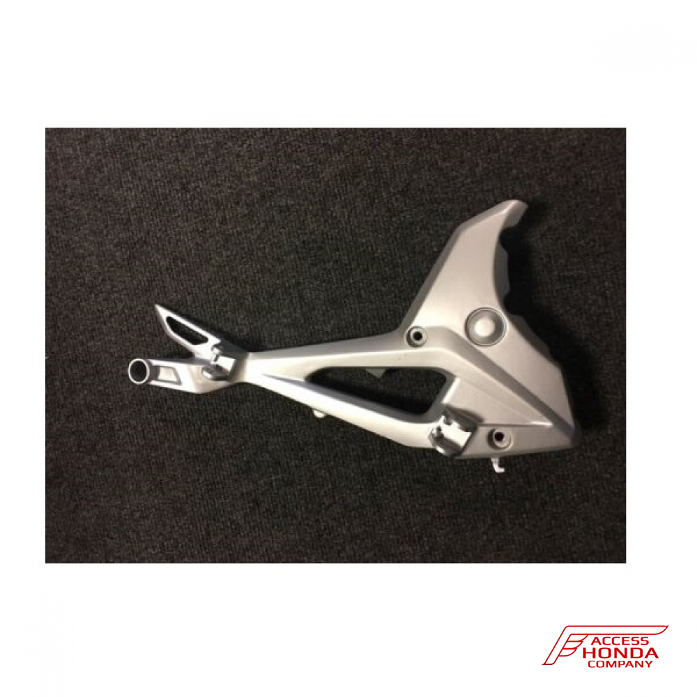 Кронштейн подножек (правый) для NC700S / NC700X / NC750X Кронштейн подножек (правый) для NC700S / NC700X / NC750X