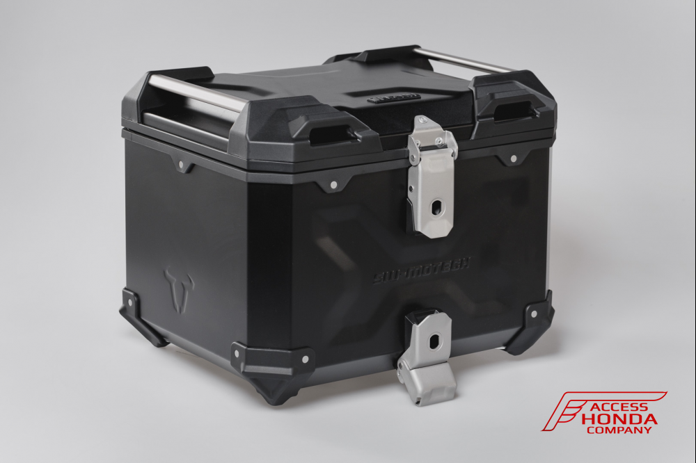 Комплект центрального кофра TRAX ADV чёрного цвета с креплениями SW-MOTECH для Honda VFR800X Комплект центрального кофра TRAX ADV чёрного цвета с креплениями SW-MOTECH для Honda VFR800X