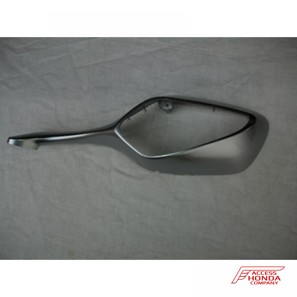 Накладка левого зеркала для мотоцикла Honda VFR1200F 88118-MGE-003ZA Накладка левого зеркала для мотоцикла Honda VFR1200F 88118-MGE-003ZA