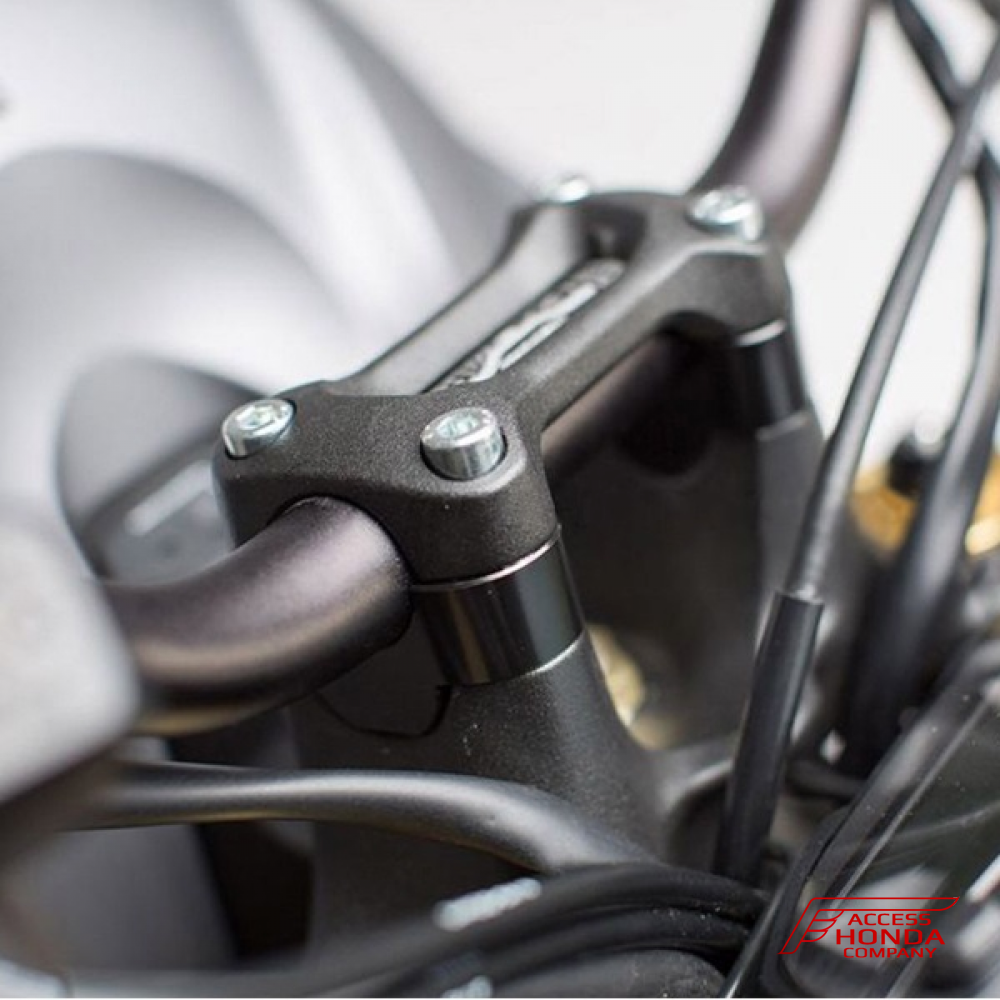 Проставки руля для мотоцикла Honda с рулём ∅ 28 мм (20, 30, 40 мм, серебро) Проставки руля для мотоцикла Honda с рулём ∅ 28 мм (20, 30, 40 мм, серебро)