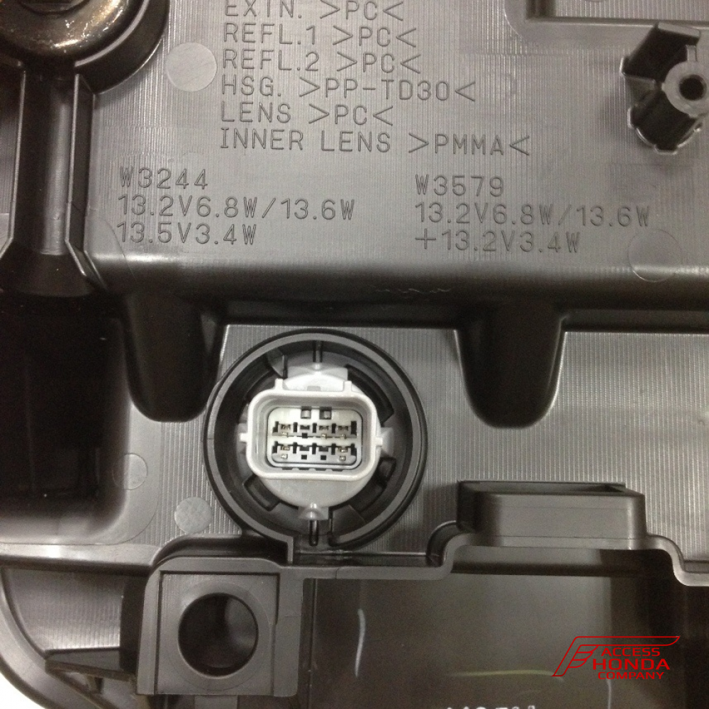 Оригинальная светодиодная фара для мотоцикла Honda NC700-750S/SD/X/XD/CTX700N 33100MKAD81 (33100-MKA-D81) Оригинальная светодиодная фара для мотоцикла Honda NC700-750S/SD/X/XD/CTX700N 33100MKAD81 (33100-MKA-D81)