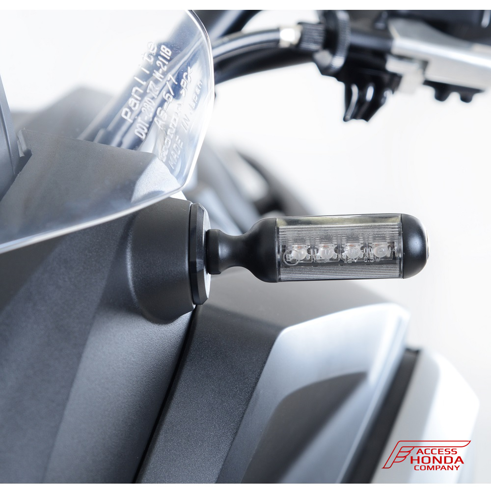 Адаптеры для установки передних указателей поворота R&G Racing на Honda NC750X 2016- Адаптеры для установки передних указателей поворота R&G Racing на Honda NC750X 2016-