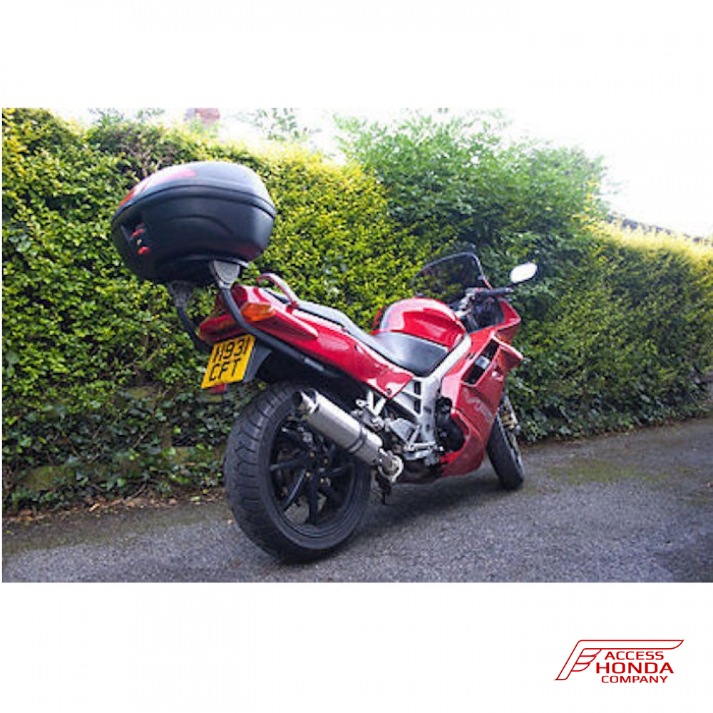 Крепление площадки центрального кофра Givi / Kappa для Honda VFR 750 F 1990-1993 Крепление площадки центрального кофра Givi / Kappa для Honda VFR 750 F 1990-1993