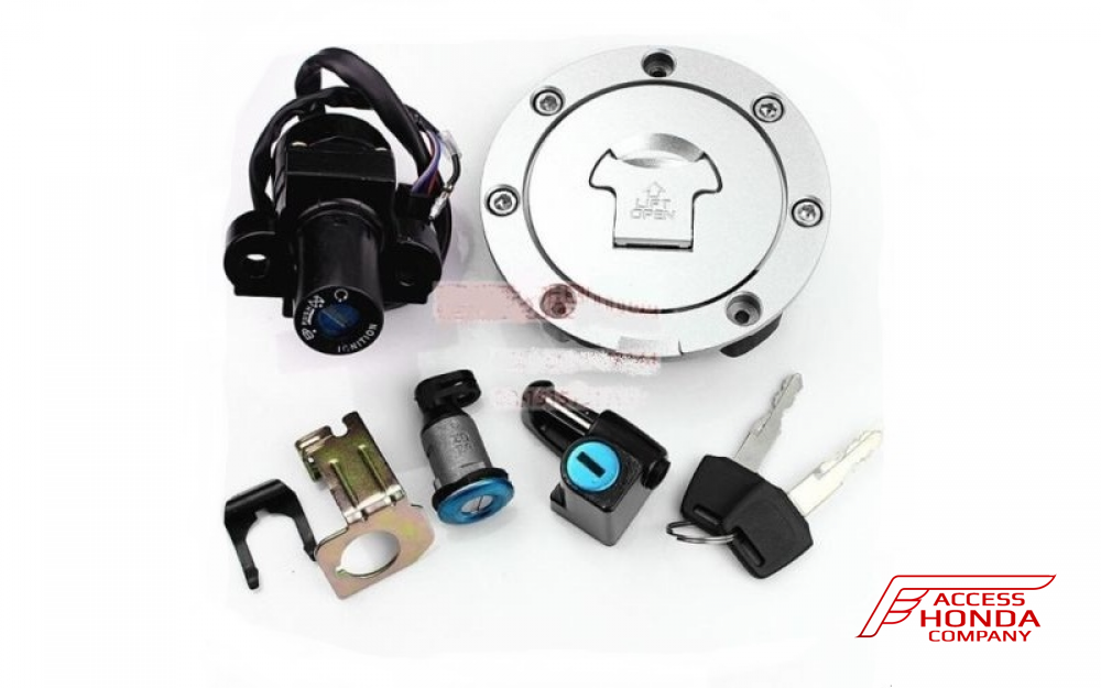 Комплект ключей замка зажигания и горловины для CB-1 CB400 (неоригинал) Комплект ключей замка зажигания и горловины для CB-1 CB400 (неоригинал)