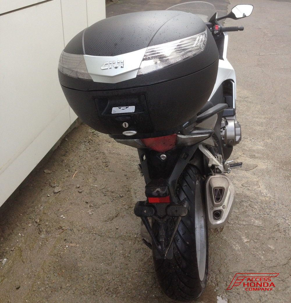 Центральный кофр GIVI Tech 40л. Центральный кофр GIVI Tech 40л.