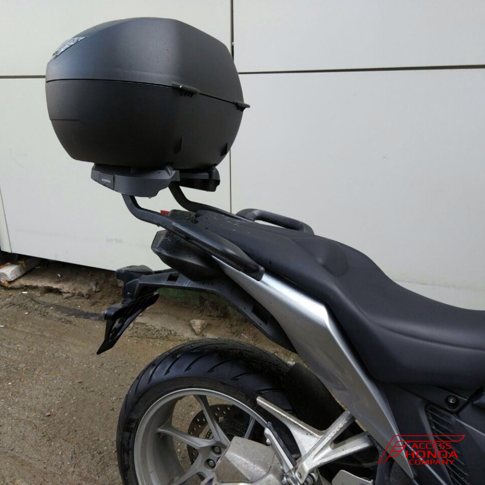 Центральный кофр GIVI Tech 40л. Центральный кофр GIVI Tech 40л.