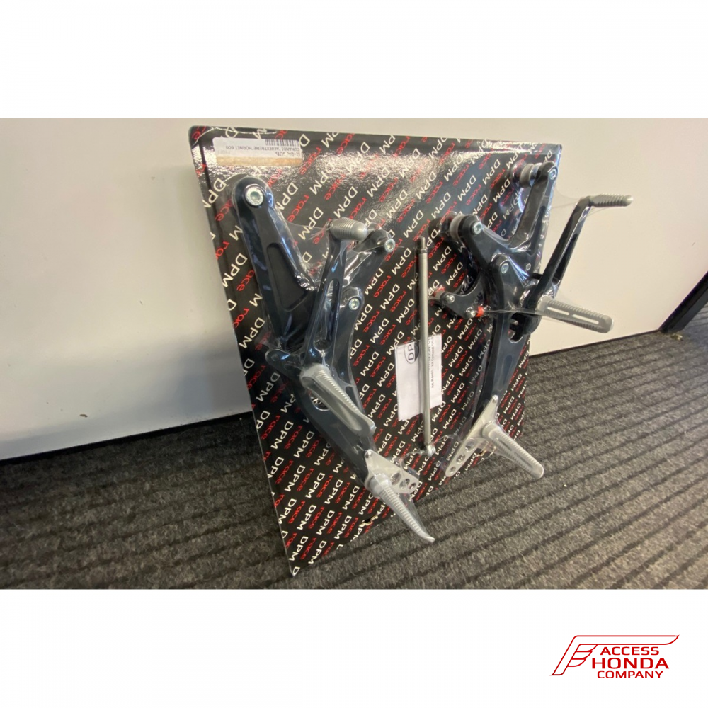 Комплект подножек с кронштейнами DPM Race для Honda CB900 Hornet Комплект подножек с кронштейнами DPM Race для Honda CB900 Hornet