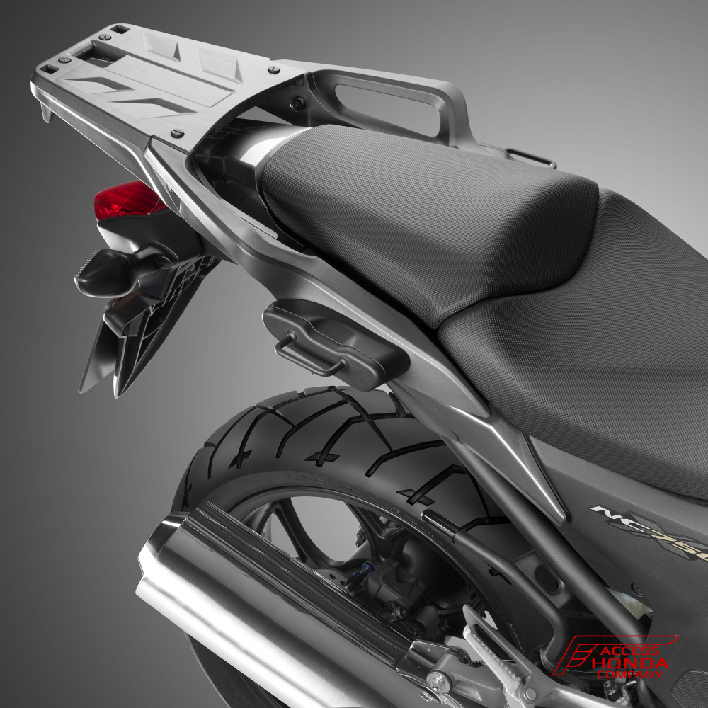 Крепление боковых кофров Honda NC700-750 2012-2020 (08L71MJJD30) Крепление боковых кофров Honda NC700-750 2012-2020 (08L71MJJD30)