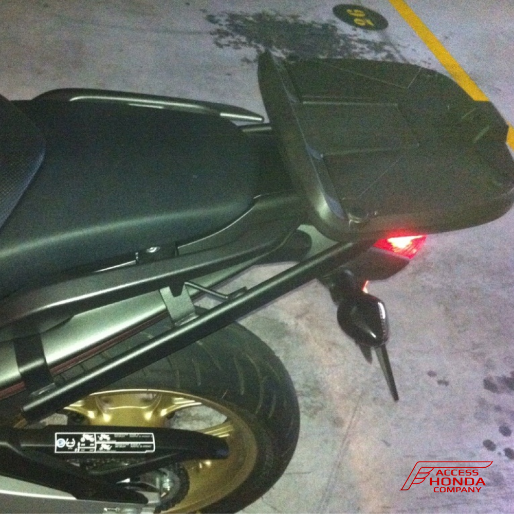 Оригинальное крепление для установки центрального кофра на мотоцикл Honda NC700-750S/SD/X/XD 08L00MGJRTB (08L00-MGJ-RTB) Оригинальное крепление для установки центрального кофра на мотоцикл Honda NC700-750S/SD/X/XD 08L00MGJRTB (08L00-MGJ-RTB)