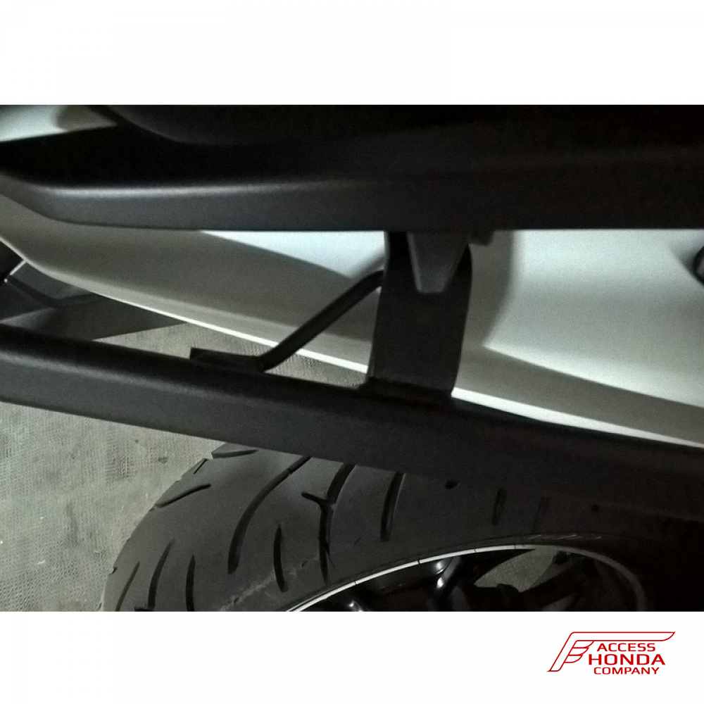 Оригинальное крепление для установки центрального кофра на мотоцикл Honda NC700-750S/SD/X/XD 08L00MGJRTB (08L00-MGJ-RTB) Оригинальное крепление для установки центрального кофра на мотоцикл Honda NC700-750S/SD/X/XD 08L00MGJRTB (08L00-MGJ-RTB)