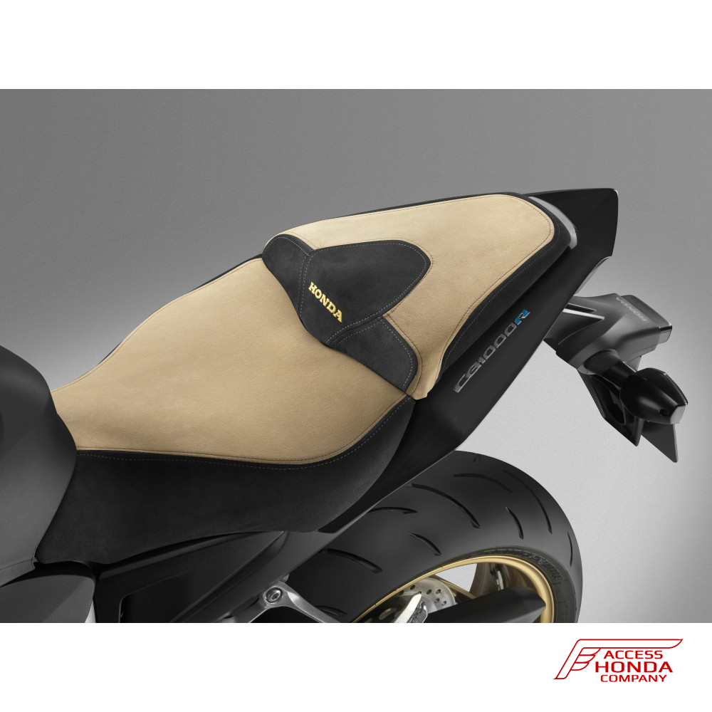 Оригинальное водительское сиденье из алькантары для мотоцикла Honda CB1000R/RA '08-'15 08F82MFN820 (08F82-MFN-820) Оригинальное водительское сиденье из алькантары для мотоцикла Honda CB1000R/RA '08-'15 08F82MFN820 (08F82-MFN-820)