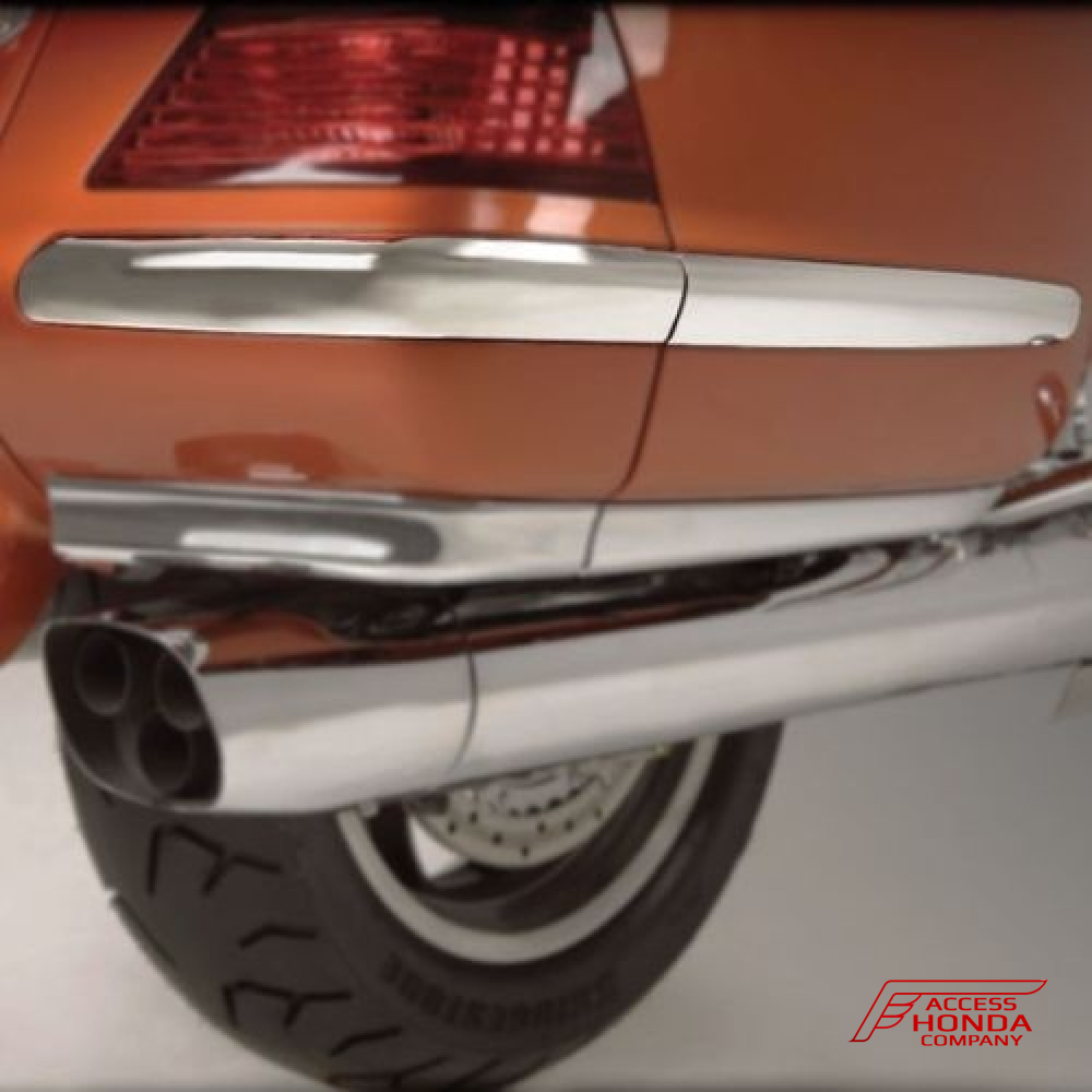 Оригинальные хромированные накладки боковых кофров мотоцикла Honda GL1800 Gold Wing '01-'11 08P76MCA800 (08P76-MCA-800) Оригинальные хромированные накладки боковых кофров мотоцикла Honda GL1800 Gold Wing '01-'11 08P76MCA800 (08P76-MCA-800)