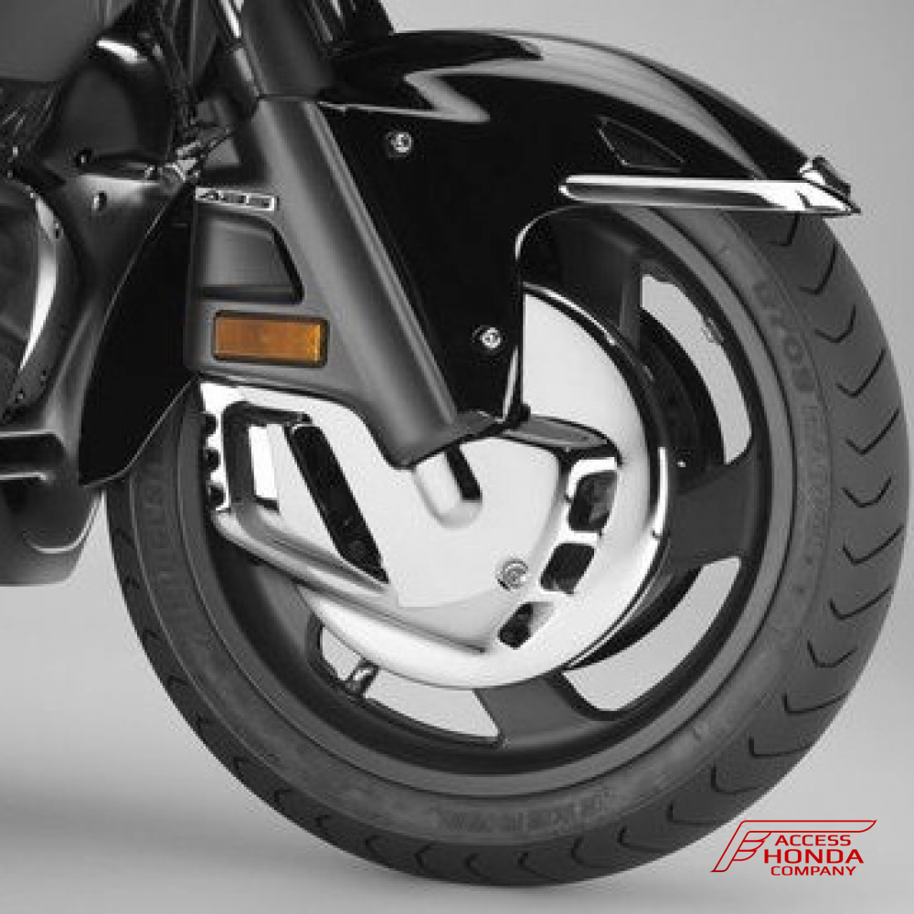 Оригинальные хромированные накладки на передние тормозные диски для мотоцикла Honda GL1800 Gold Wing '01-'16/F6B Bagger '13-'16 08P54MCA800 (08P54-MCA-800) (для версий без системы Airbag) Оригинальные хромированные накладки на передние тормозные диски для мотоцикла Honda GL1800 Gold Wing '01-'16/F6B Bagger '13-'16 08P54MCA800 (08P54-MCA-800) (для версий без системы Airbag)