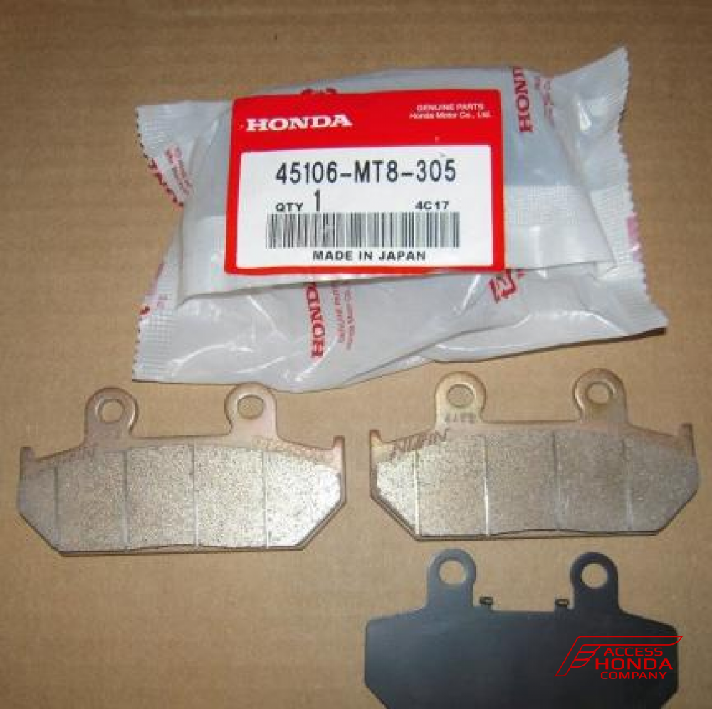 Оригинальные колодки тормозные передние для мотоцикла HONDA 45106MT8305 (45106-MT8-305) Оригинальные колодки тормозные передние для мотоцикла HONDA 45106MT8305 (45106-MT8-305)