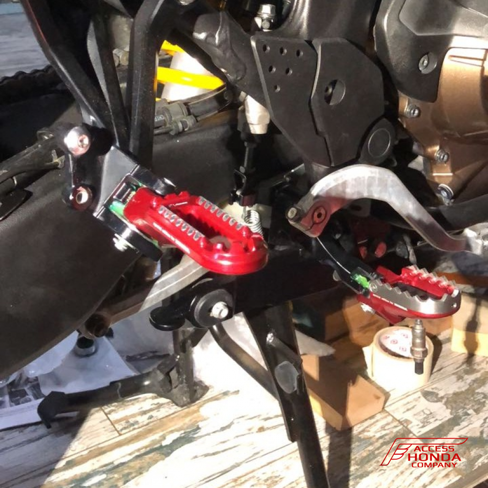 Оригинальный комплект подножек Rizoma для мотоцикла Honda CRF1000L Africa Twin 08ESYMJPR816 (08ESY-MJP-R816) Оригинальный комплект подножек Rizoma для мотоцикла Honda CRF1000L Africa Twin 08ESYMJPR816 (08ESY-MJP-R816)