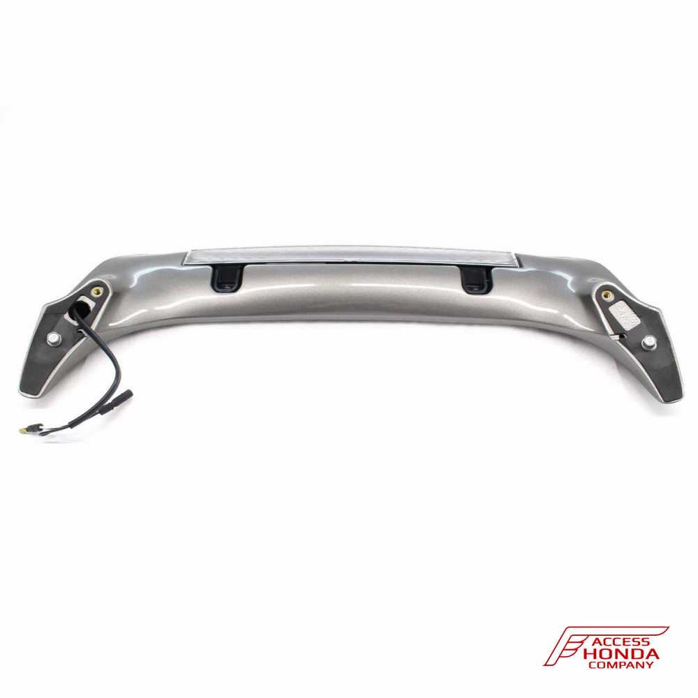 Оригинальный спойлер со стоп-сигналом на центральный кофр мотоцикла Honda GL1800 Gold Wing '01-'16 08F64MCA1C1C (08F64-MCA-1C1C) Оригинальный спойлер со стоп-сигналом на центральный кофр мотоцикла Honda GL1800 Gold Wing '01-'16 08F64MCA1C1C (08F64-MCA-1C1C)