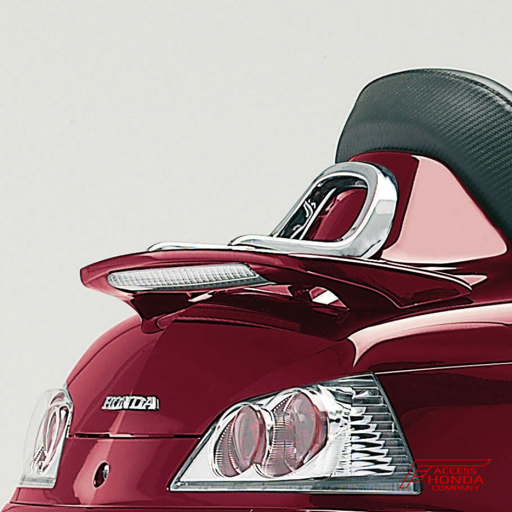 Оригинальный спойлер со стоп-сигналом на центральный кофр мотоцикла Honda GL1800 Gold Wing '01-'16 08F64MCA8Y1C (08F64-MCA-8Y1C) Оригинальный спойлер со стоп-сигналом на центральный кофр мотоцикла Honda GL1800 Gold Wing '01-'16 08F64MCA8Y1C (08F64-MCA-8Y1C)